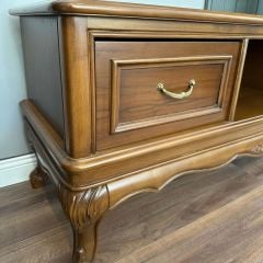 Klasik Ceviz Cila TV Sehpası